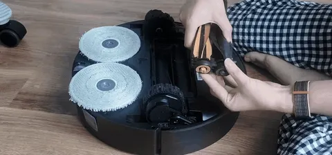 The roller does not unscrew from its holder; it pulls off with force.
